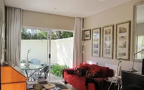 Navona Constantia Guest Cottage Cape Town 4*,  South Africa