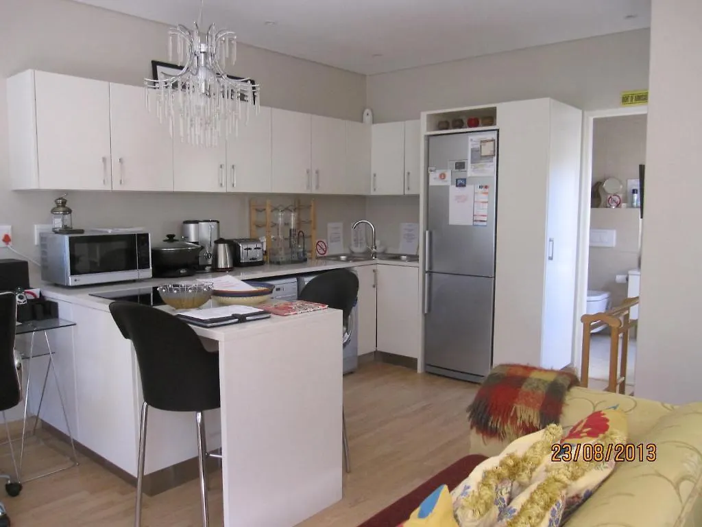Navona Constantia Guest Cottage Κέιπ Τάουν 4*,  Νότια Αφρική