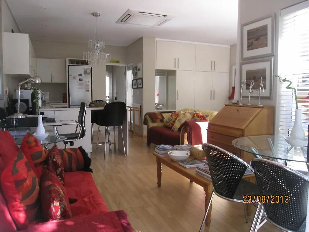 Πανσιόν Navona Constantia Guest Cottage Κέιπ Τάουν