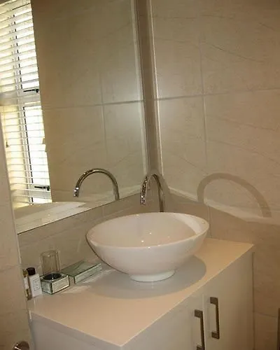 Πανσιόν Navona Constantia Guest Cottage Κέιπ Τάουν