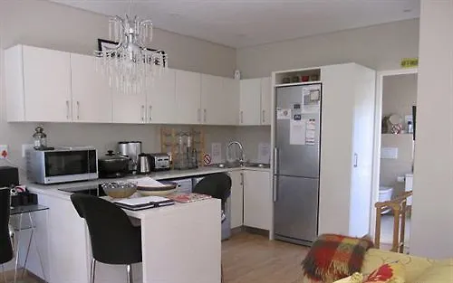 Navona Constantia Guest Cottage Κέιπ Τάουν Πανσιόν
